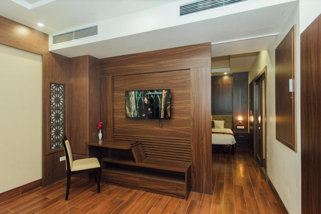 Hung Long Hotel Phủ Từ Sơn Kültér fotó
